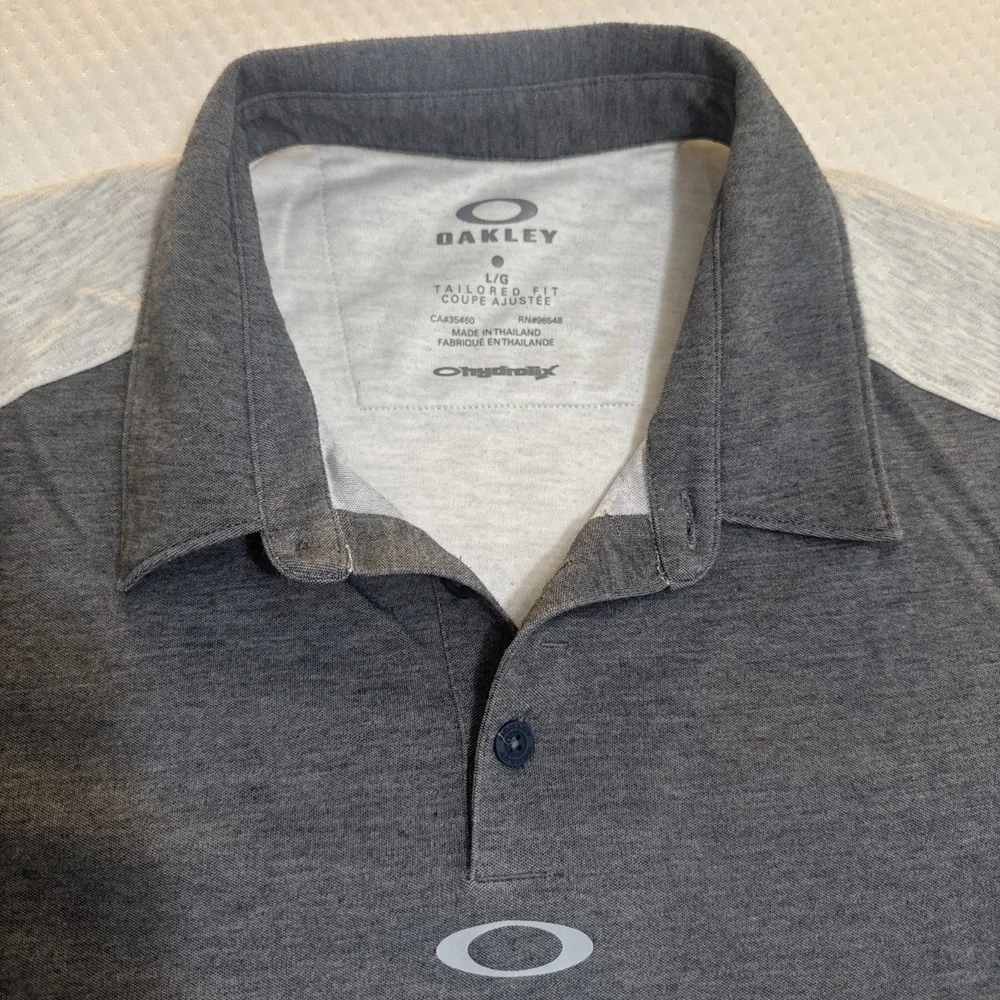 Oakley Golf Polo Shirt L Tailored‎ Fit Mens Short Sleeve Purple Striped Sleeves - Picture 2 of 9